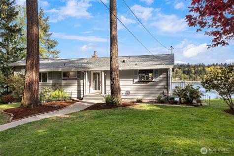 9139 SW Bayview Drive Vashon WA 98070