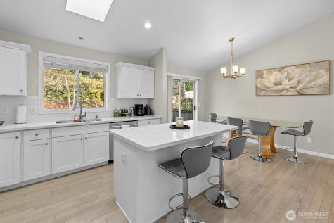 37541 21st Avenue S Federal Way WA 98003