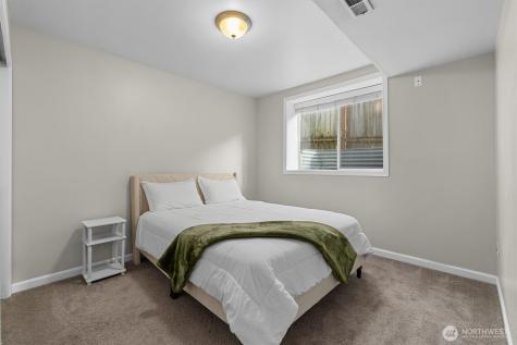 37541 21st Avenue S Federal Way WA 98003