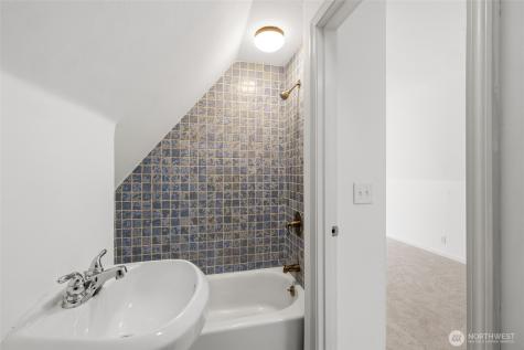 2408 164th Avenue NE Bellevue WA 98008