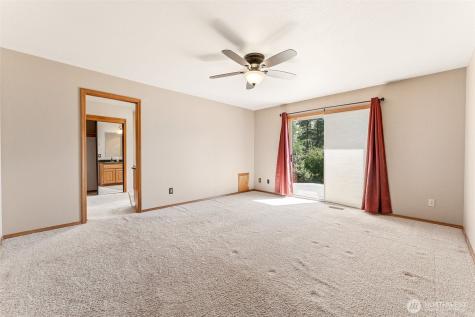 11610 45th Street E Edgewood WA 98372