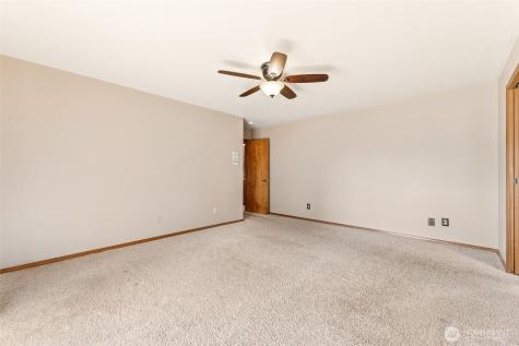 11610 45th Street E Edgewood WA 98372