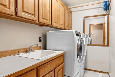 11610 45th Street E Edgewood WA 98372