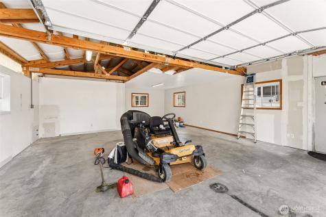 11610 45th Street E Edgewood WA 98372