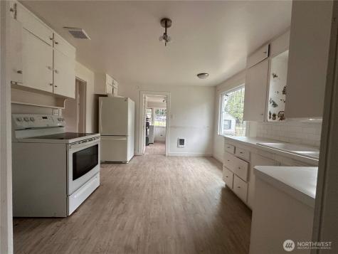 6925 52nd W University Place WA 98467