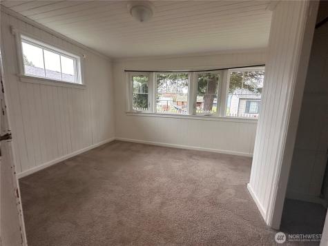 6925 52nd W University Place WA 98467