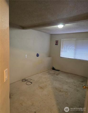 25611 126th Place SE Kent WA 98030