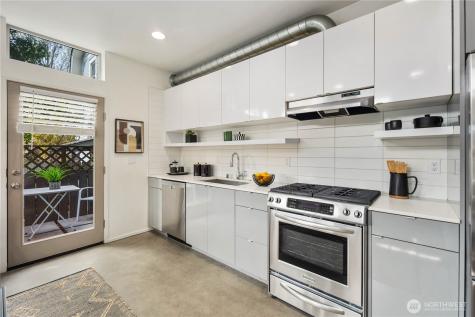 929 14th Avenue Seattle WA 98122