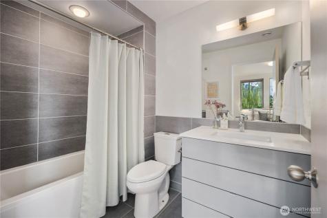 929 14th Avenue Seattle WA 98122