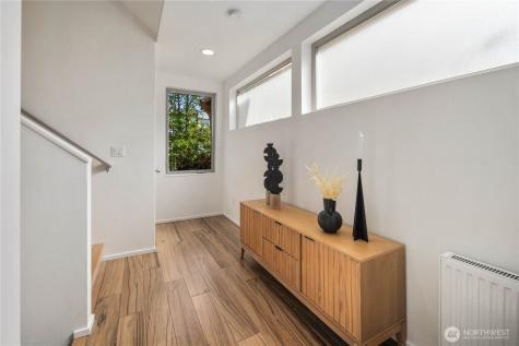 929 14th Avenue Seattle WA 98122