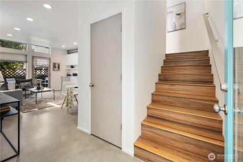 929 14th Avenue Seattle WA 98122
