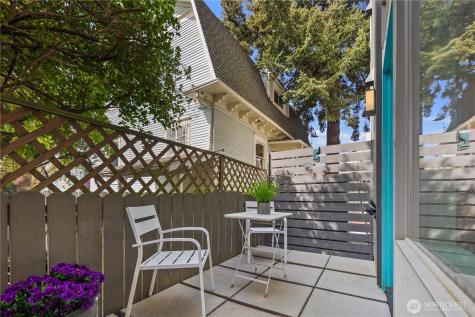 929 14th Avenue Seattle WA 98122