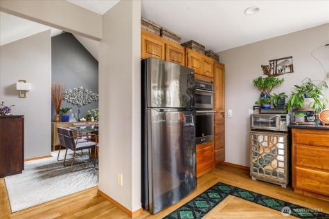 2011 Sandusky Road Oak Harbor WA 98277
