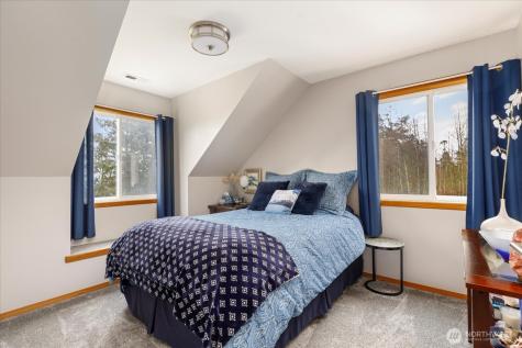 2011 Sandusky Road Oak Harbor WA 98277