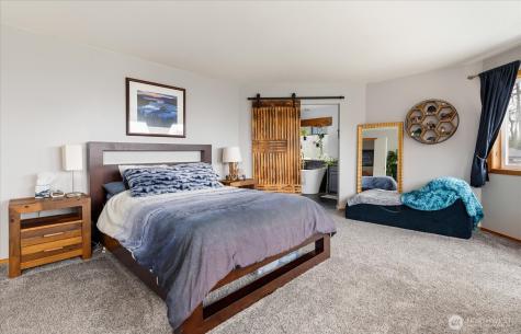 2011 Sandusky Road Oak Harbor WA 98277