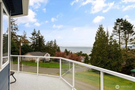 2011 Sandusky Road Oak Harbor WA 98277