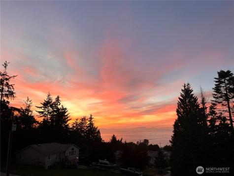 2011 Sandusky Road Oak Harbor WA 98277