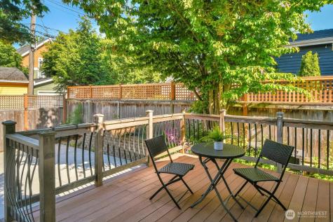 5521 34th Avenue NE Seattle WA 98105