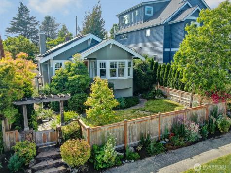 5521 34th Avenue NE Seattle WA 98105