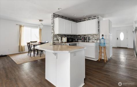 1853 SW Olive Street Oak Harbor WA 98277