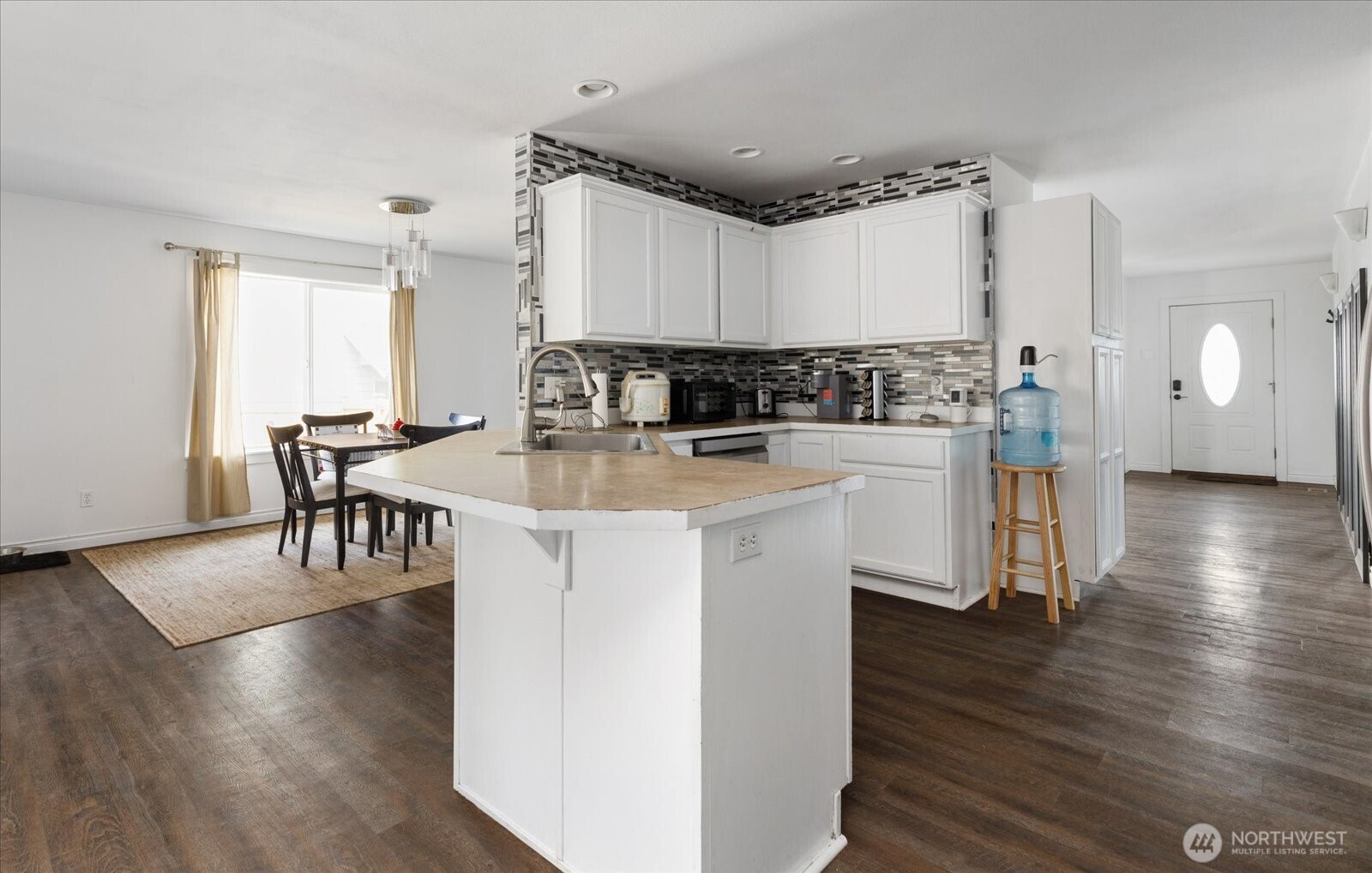 1853 SW Olive Street Oak Harbor WA 98277