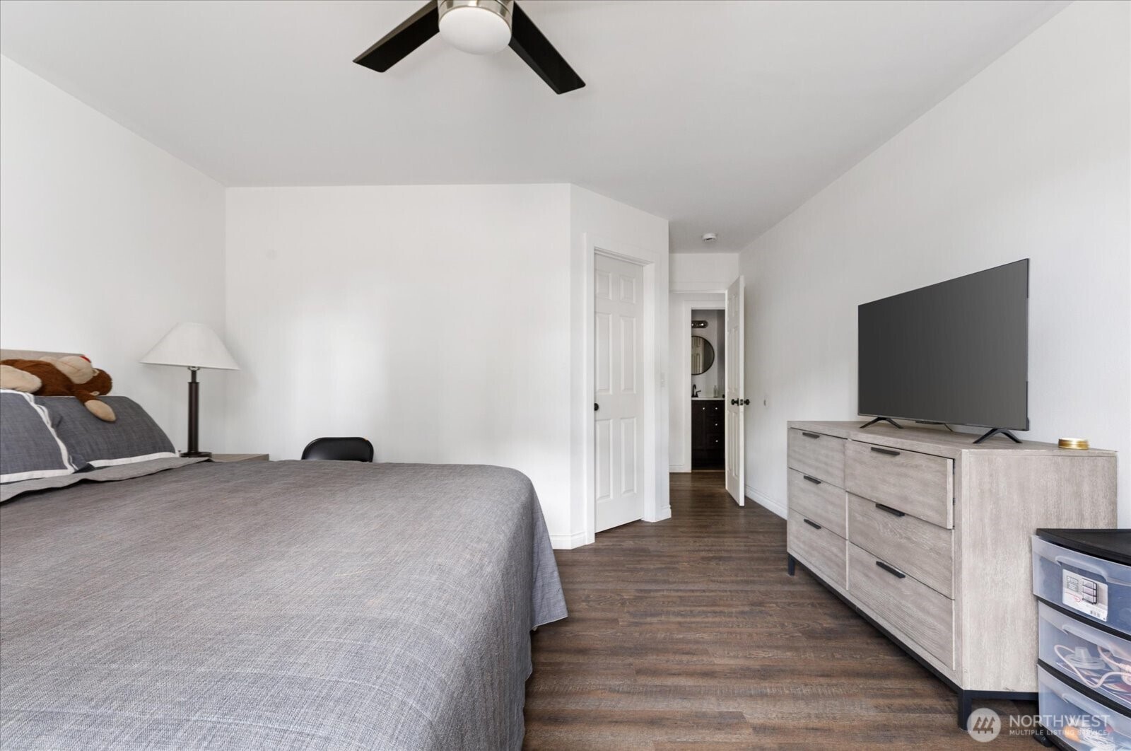 1853 SW Olive Street Oak Harbor WA 98277