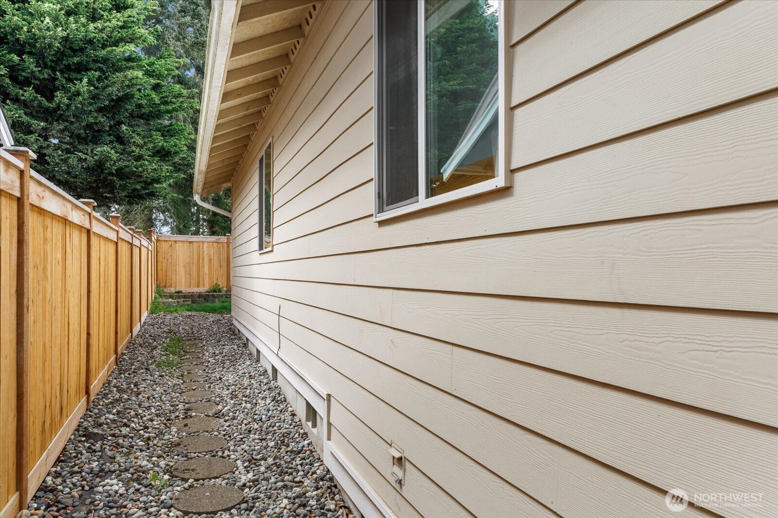 1853 SW Olive Street Oak Harbor WA 98277