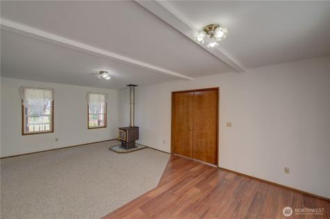 34009 Territory Road Oysterville WA 98641