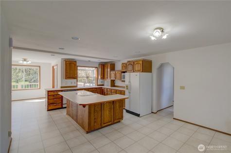 34009 Territory Road Oysterville WA 98641