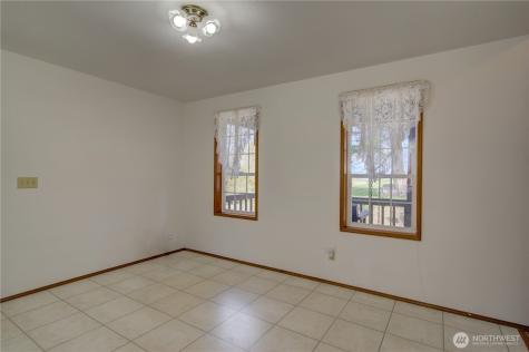 34009 Territory Road Oysterville WA 98641
