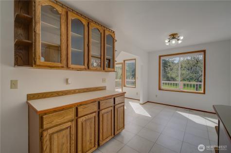 34009 Territory Road Oysterville WA 98641