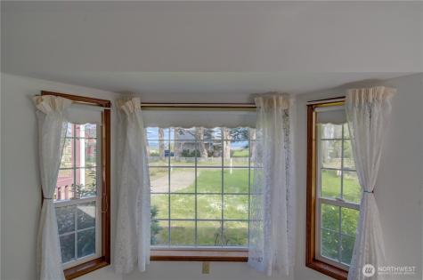 34009 Territory Road Oysterville WA 98641