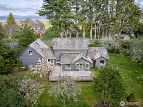 34009 Territory Road Oysterville WA 98641