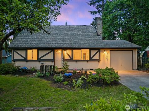 21701 53rd Avenue W Mountlake Terrace WA 98043