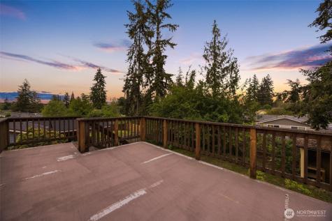 21701 53rd Avenue W Mountlake Terrace WA 98043