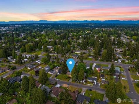 21701 53rd Avenue W Mountlake Terrace WA 98043