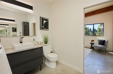 5453 Harborside Lane Freeland WA 98249