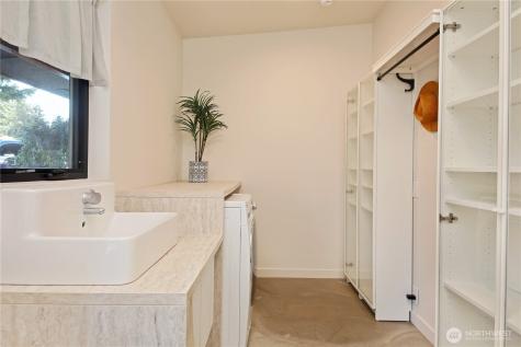 5453 Harborside Lane Freeland WA 98249