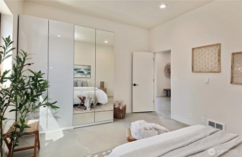 5453 Harborside Lane Freeland WA 98249