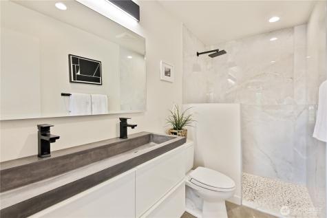 5453 Harborside Lane Freeland WA 98249