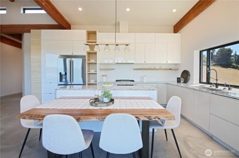 5453 Harborside Lane Freeland WA 98249