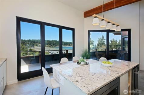 5453 Harborside Lane Freeland WA 98249