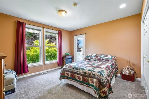 828 State Highway 532 Camano Island WA 98282