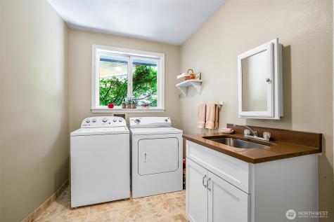 828 State Highway 532 Camano Island WA 98282