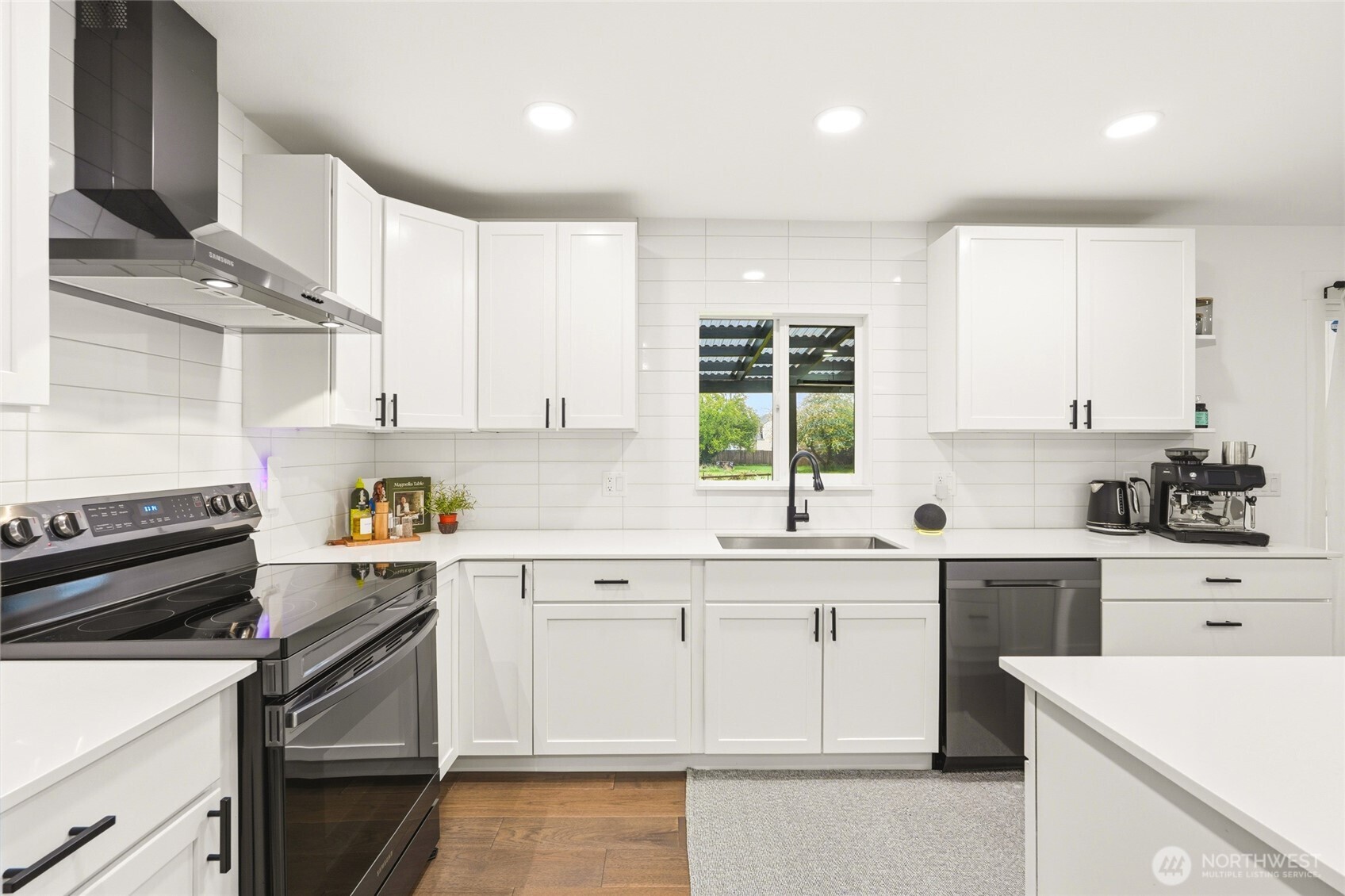 115 3rd Avenue SW Pacific WA 98047
