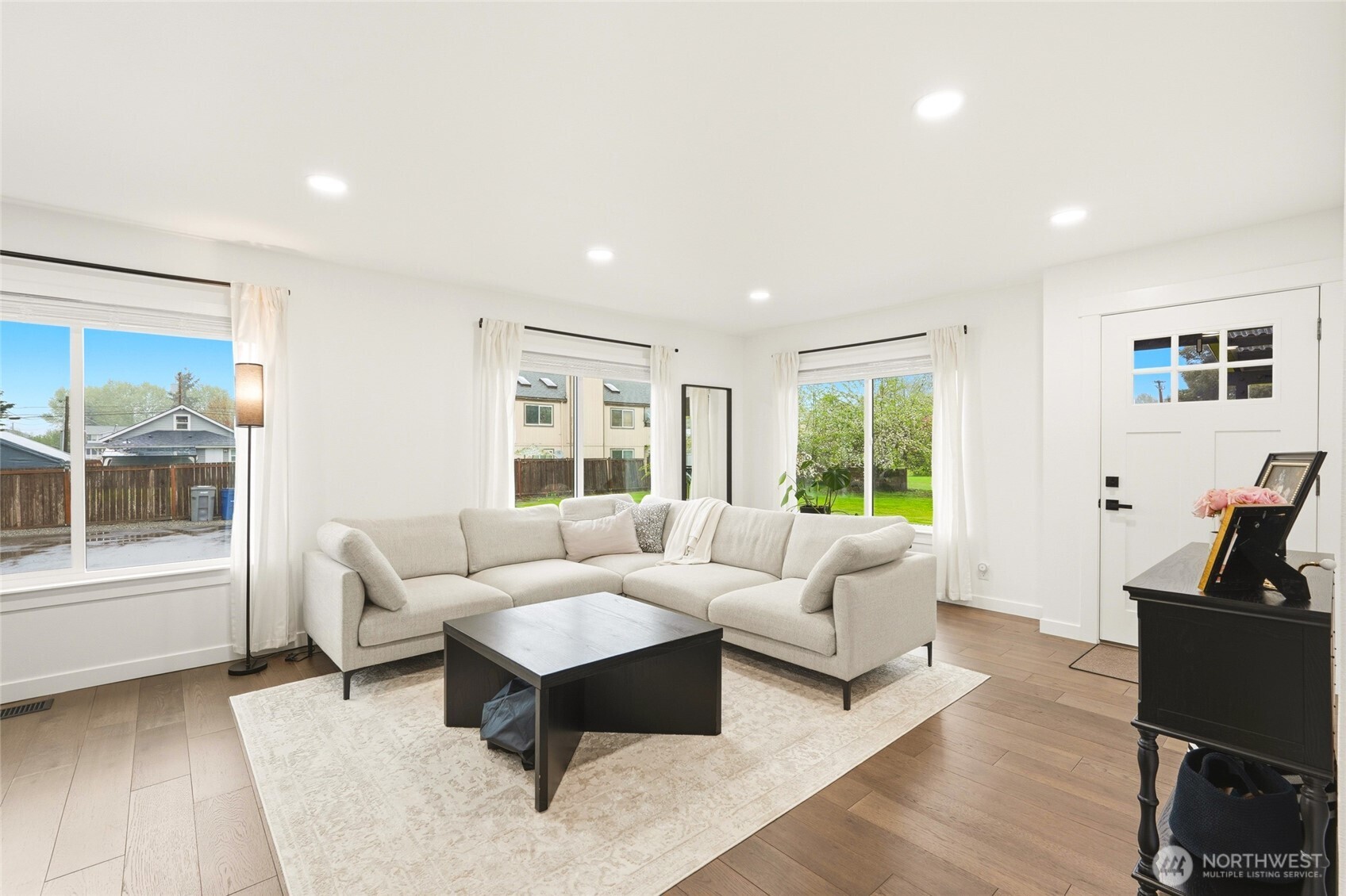115 3rd Avenue SW Pacific WA 98047