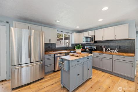 16020 70th Avenue E Puyallup WA 98375