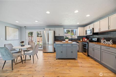 16020 70th Avenue E Puyallup WA 98375