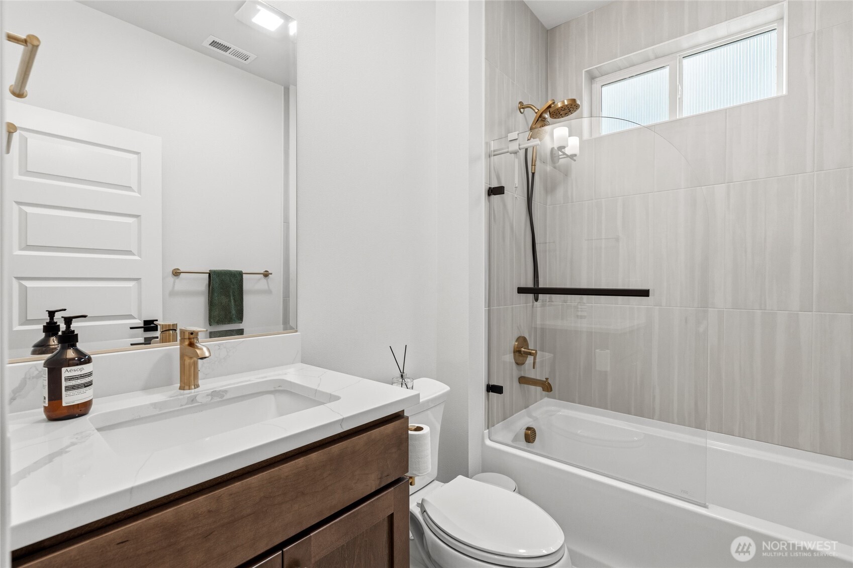 10329 135th Circle NE Kirkland WA 98033