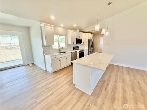 2575 1st Street SE East Wenatchee WA 98802